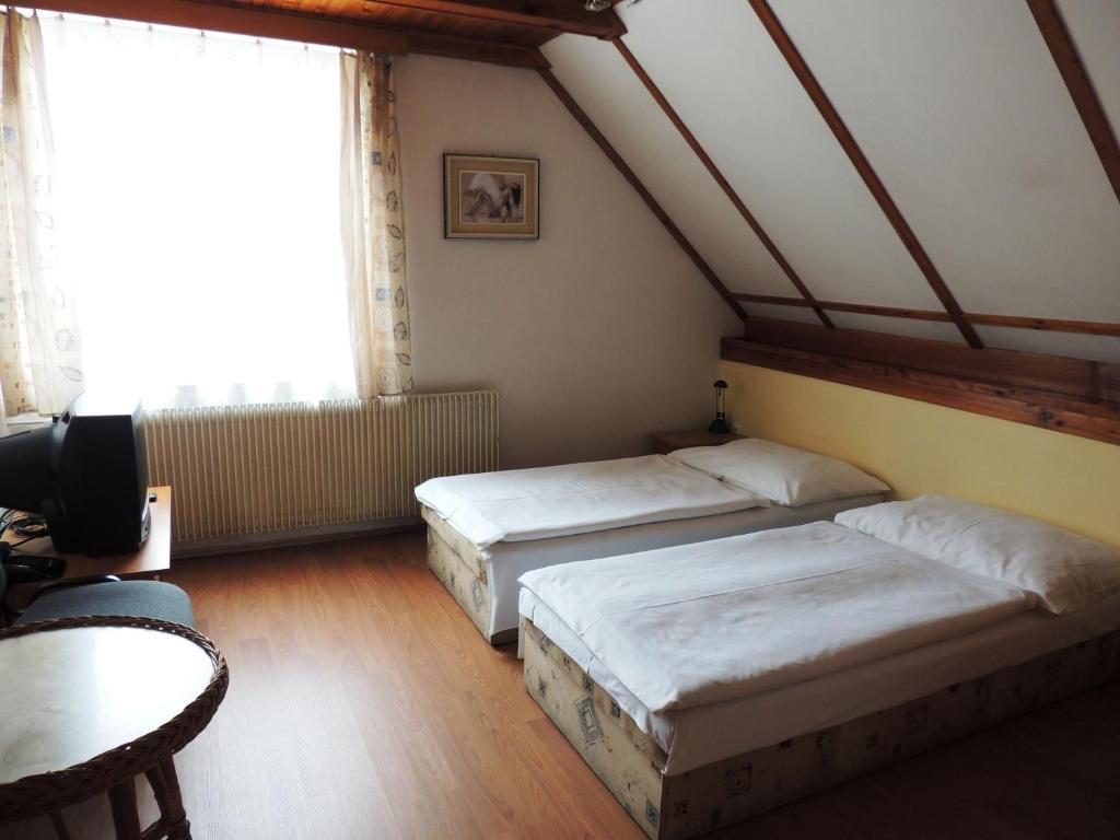 Penzion Pohoda Beroun Beroun  Habitación foto